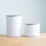 ⁦קופסת ואקום לאחסון קפה מקרמיקה שחורה 500 גרם Airscape⁩ – תמונה ⁦2⁩